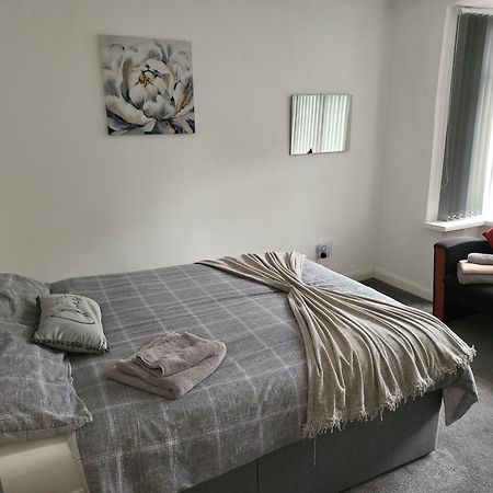 Birmingham Blissful Apartment With 2 Bedrooms Esterno foto
