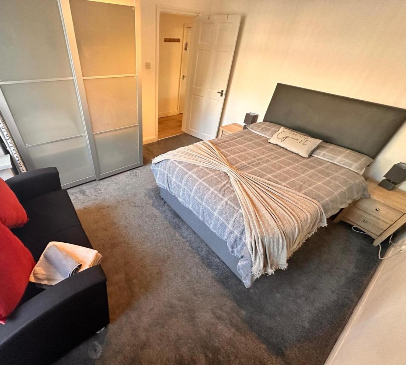 Birmingham Blissful Apartment With 2 Bedrooms Esterno foto