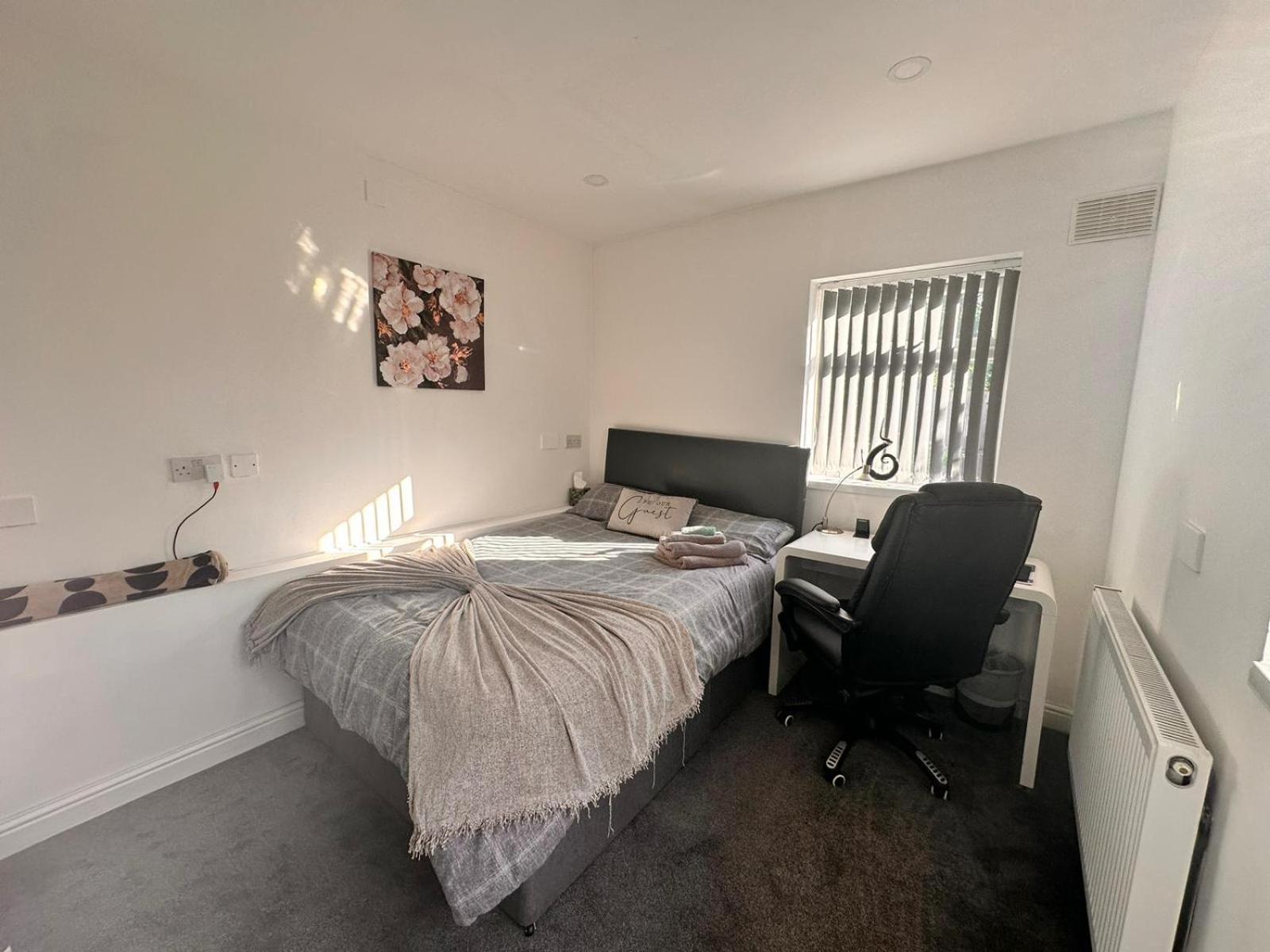 Birmingham Blissful Apartment With 2 Bedrooms Esterno foto